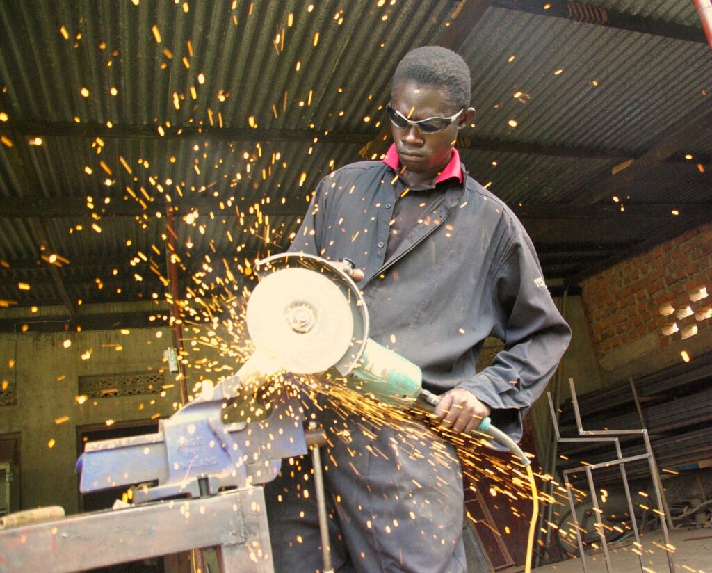 angle grinder, work, sparks-429757.jpg